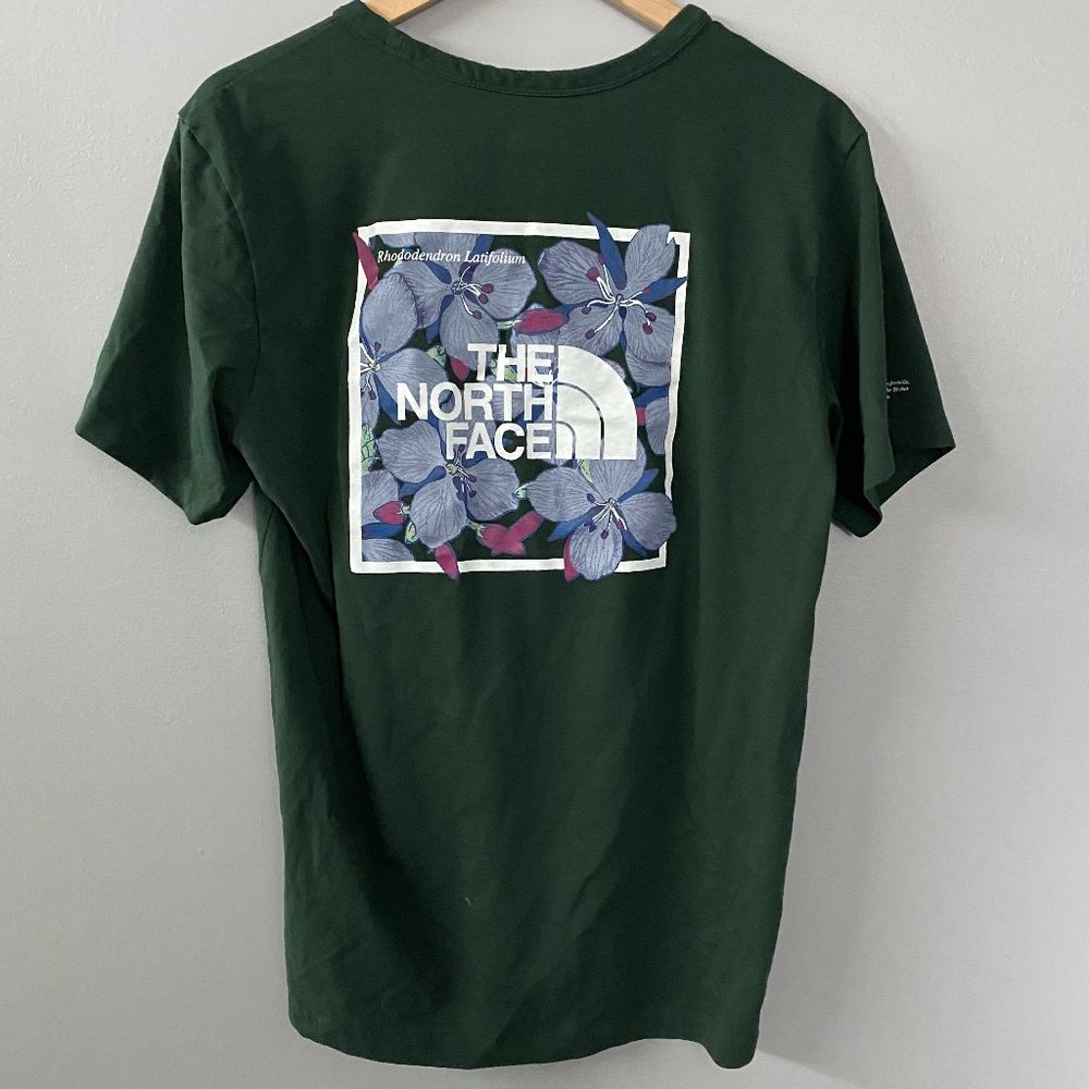North Face Short Sleeve Flower Tee | M